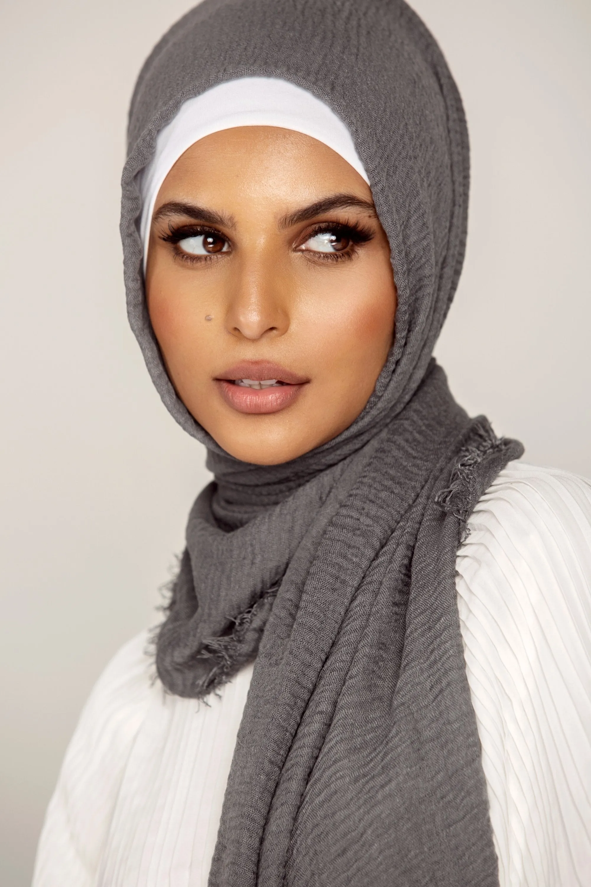 Everyday Crinkle Hijab - Charcoal